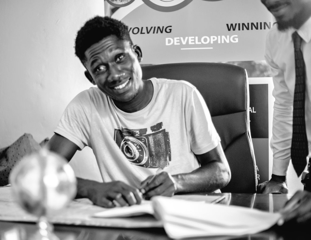 DreamsFootballC's tweet photo. 📋 | SIGNED &amp; SEALED 

🖋𝙀𝙢𝙢𝙖𝙣𝙪𝙚𝙡 𝘼𝙙𝙟𝙚𝙞 🖋

#IGWT | #StillBelieve https://t.co/t1XaM23SUn