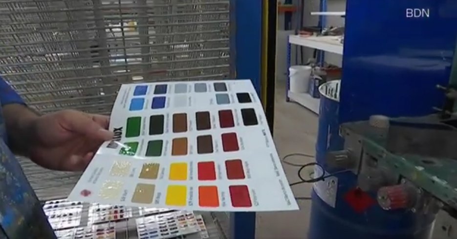 BadalonaTres60's tweet image. ▶️🎨 Colorac és una cooperativa que crea mostraris de pintura per a diverses empreses des del seu taller de #Badalona. L'empresa va obrir fa poc més d'un any de la mà de 3 socis que van ser acomiadats de l'empresa anterior. @bdncom @AteneuBNord 👉🏼bit.ly/3oPjH0D