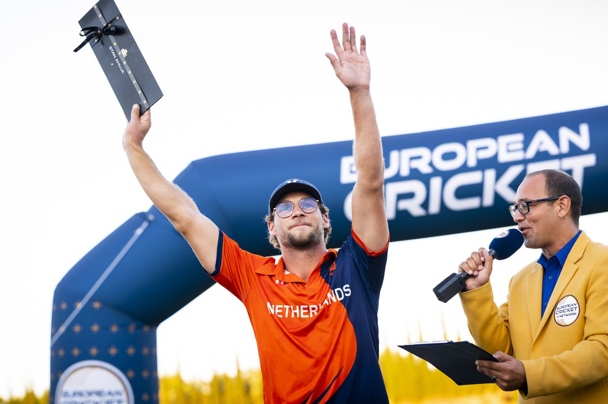 🏆Vivian Kingma Winner of Stronger Together Award🏆
Always going the extra mile during the tournament, with a smile on his face, coaching the local school kids. 
Congratulations Viv on your award &amp; very best wishes! <a href="/KNCBcricket/">Cricket🏏Netherlands</a> <a href="/VoorburgCC/">Voorburg Cricket Club 🏏🏆</a> #ECC21