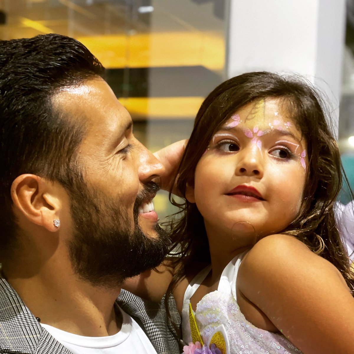 Felicidades princesa de papá, que feliz me haces todos los días, gracias por llegar a nuestras vidas.
Te amo mucho mi pequeña ❤️😍🎂