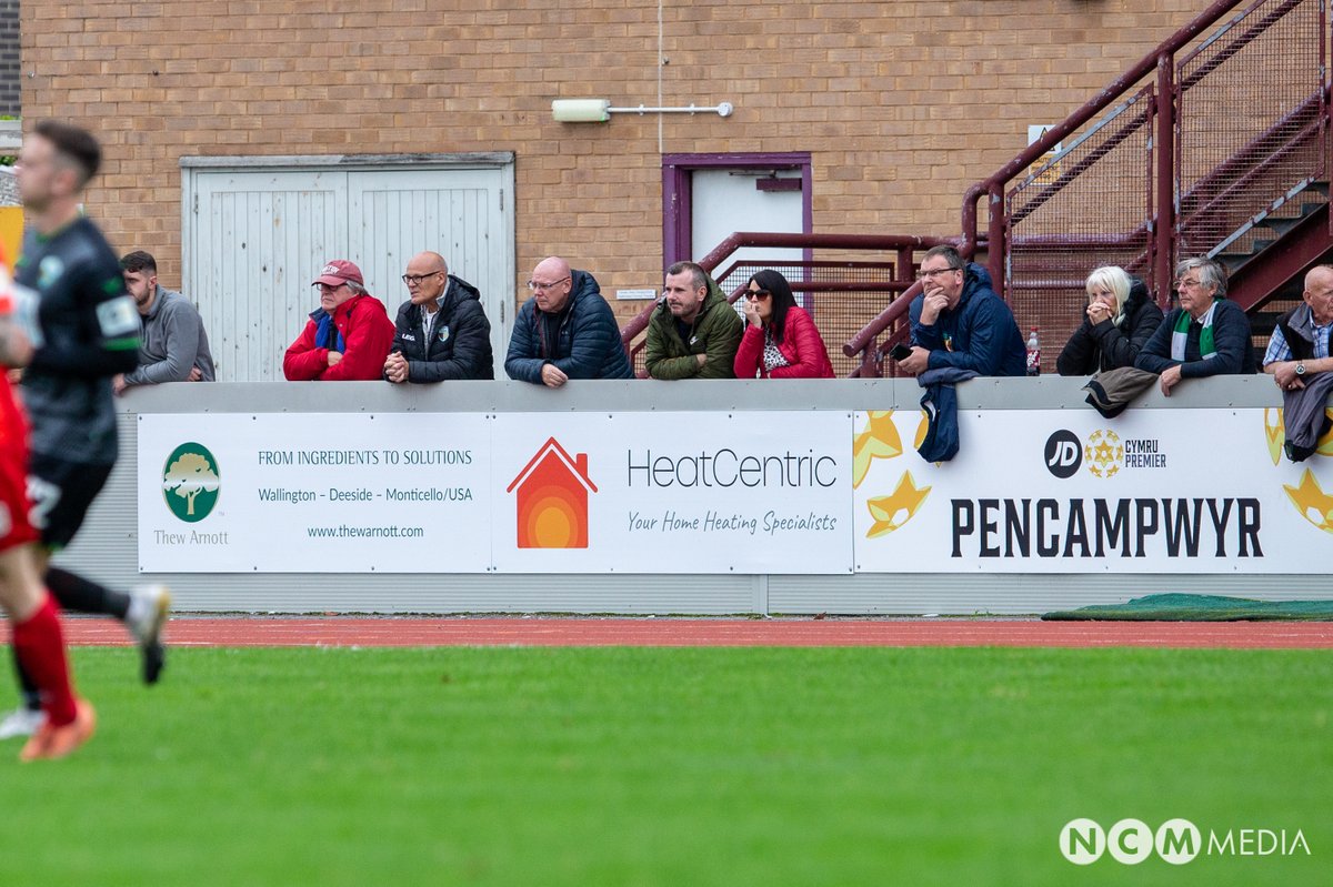 🤝

It was great to see our new sponsor boards on display at Saturday's game at Deeside Stadium

<a href="/ThewArnott/">Thew Arnott</a> 
<a href="/SquiresKitchen/">@squireskitchen</a> 
<a href="/FootballCFB/">CFB</a> 
heatcentric.co.uk

#Partnerships