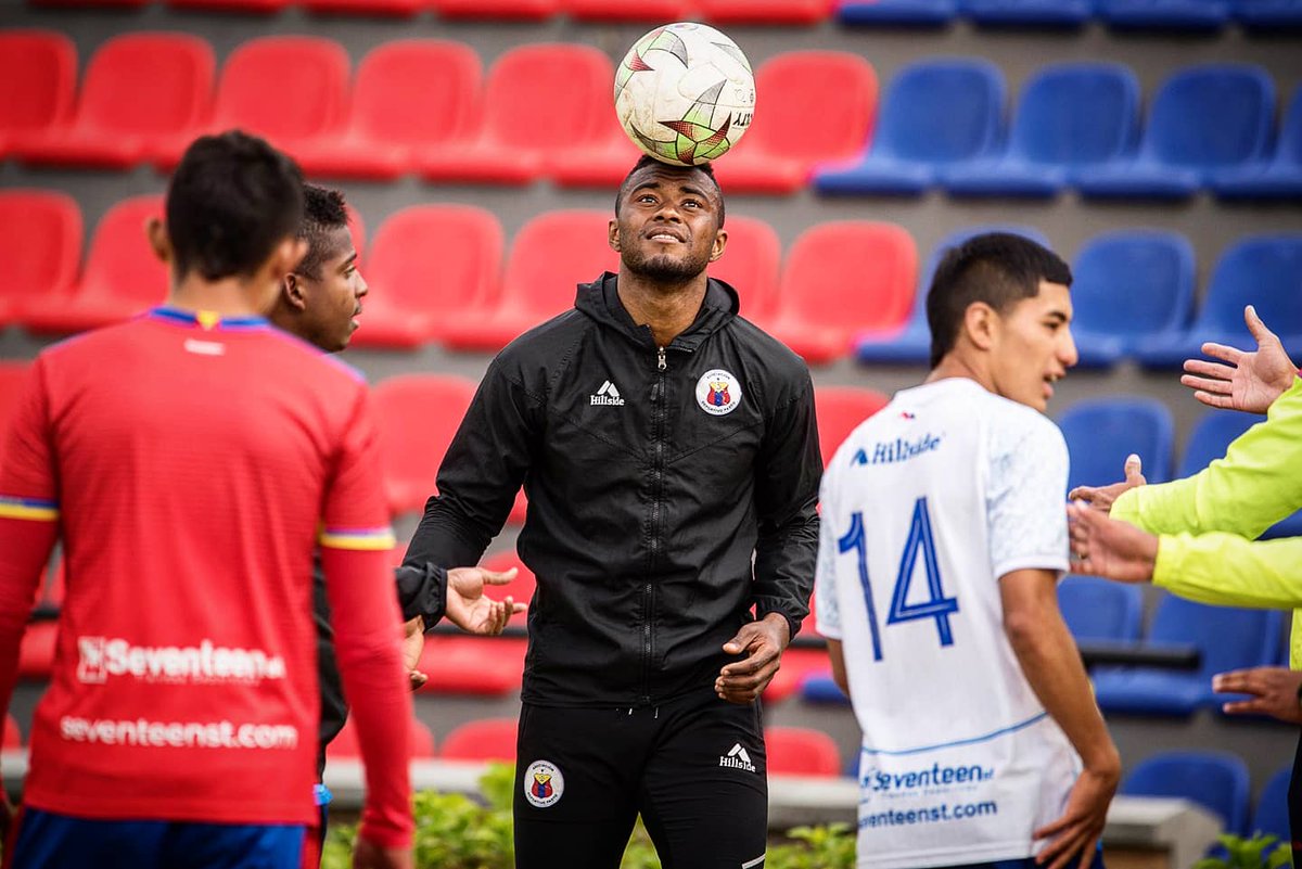 DeporPasto's tweet photo. 🔵 🔴 ��� #CULTURAPASTO
🇷🇴 Comienza la semana de trabajos vislumbrando la jornada de clásicos del fútbol profesional colombiano.
🌋 El volcán medirá fuerzas en la fecha 1️⃣ 4️⃣ al @QuindioOficial. https://t.co/QAPXBjClyC