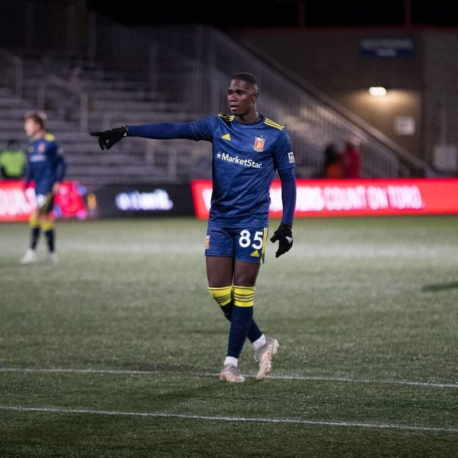_BeFootball's tweet photo. Axel Kei est devenu, à 13 ans, 9 mois et 9 jours, le plus jeune sportif de l'histoire du sport américain à évoluer au niveau professionnel ! 👏

Il est entré en jeu avec les Monarchs, en D2 américaine 🇺🇸 https://t.co/PfBRDtrqcW