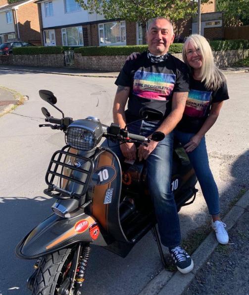 thereggulites's tweet photo. It's MERCH MONDAY! We have limited t shirts left! 👕👕
😎 You could MAYBE look as cool as fans Amanda and Andy do in this 📷photo📷
We're selling these off at £10 each, with FREE postage for a limited time! So if you'd like one, get in our dms 😉😏
#merchmonday #reggulove https://t.co/A84HDeLjUC