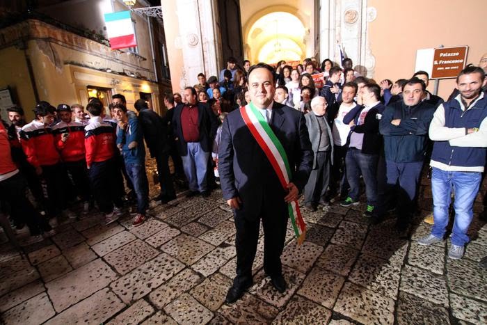 XMERIDIO78's tweet photo. Questa mi era sfuggita, arrestato per concussione, turbata libertà degli incanti e rivelazione e utilizzazione di segreto di ufficio, l'ex sindaco di S.Agata dei Goti (#Benevento) Carmine Valentino, segretario provinciale del #pdladro e consigliere comunale.
Sempre la stessa 💩. https://t.co/bVV9kkIiZm