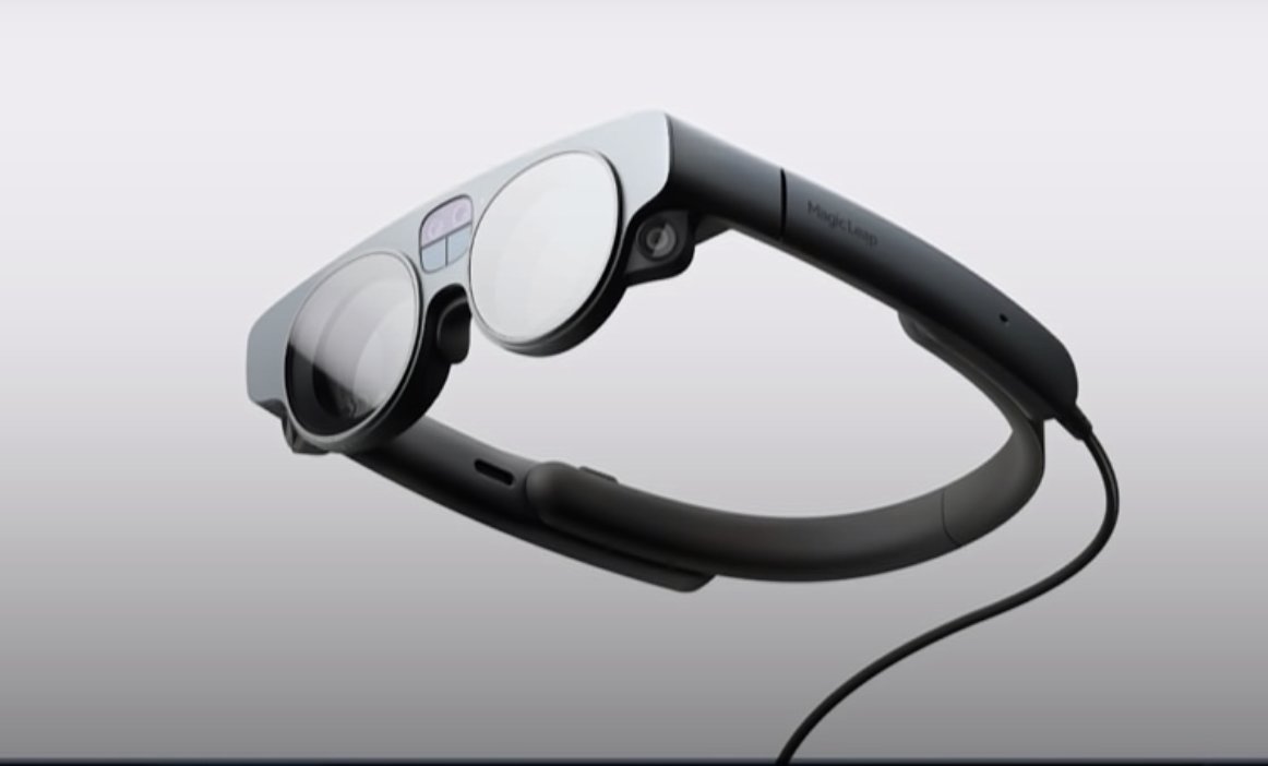MadewMagicLeap's tweet image. 🚨 A full glimpse at the new #MagicLeap2! 🥽✨🚀

#magicleap x #spatialcomputing x #augmentedreality x #XR x #ML2
