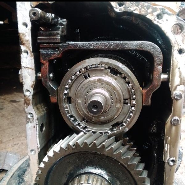 BvnEngines's tweet photo. This is frr gearbox my symboling https://t.co/XHvr5IaTHB