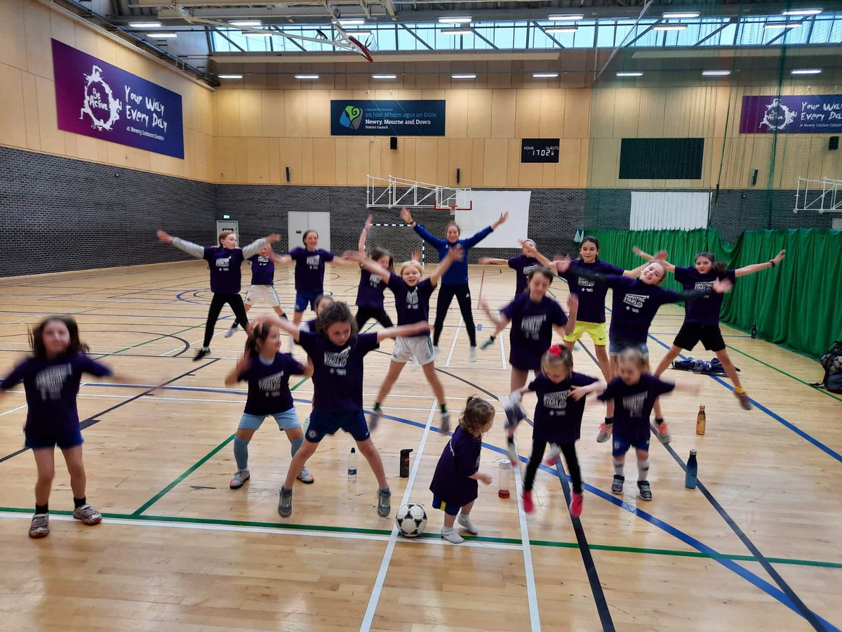IFAFootballDev's tweet image. Great start to the week with over 100 young girls aged 4-11 enjoying our @ElecIrelandNI Shooting Stars Programme. 6 centres every Monday in Bangor, Belfast, Coleraine, Larne, Newry and Irvinestown 💫⚽️💫 @Laurenm41709692 @1183Carsy