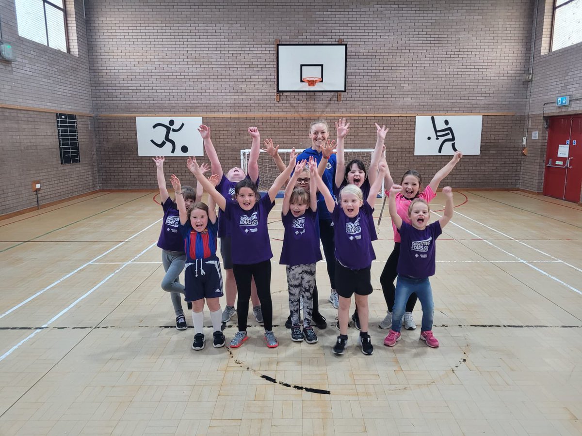 IFAFootballDev's tweet image. Great start to the week with over 100 young girls aged 4-11 enjoying our @ElecIrelandNI Shooting Stars Programme. 6 centres every Monday in Bangor, Belfast, Coleraine, Larne, Newry and Irvinestown 💫⚽️💫 @Laurenm41709692 @1183Carsy