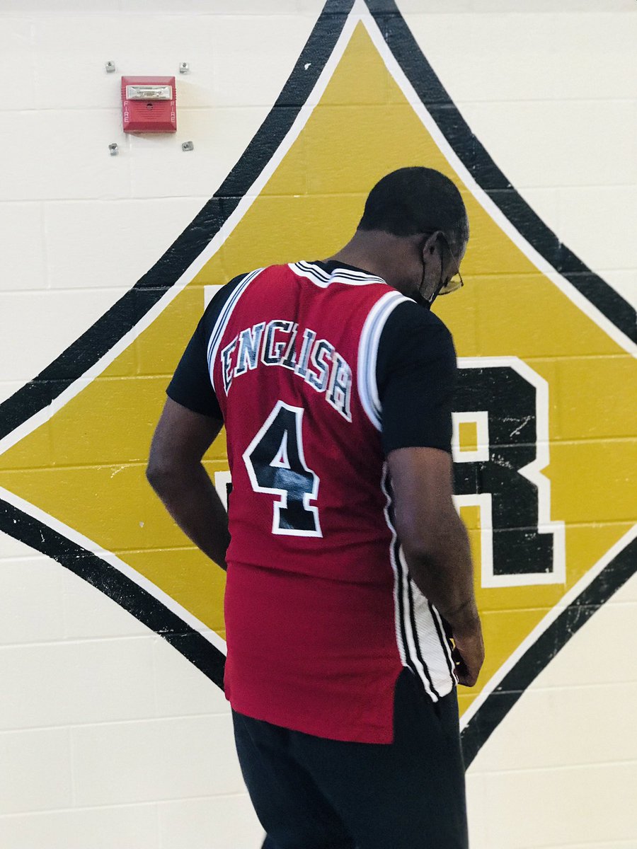 4jojoenglish's tweet photo. Homecoming week Jersey day! @chicagobulls @GamecockMBB @LRHathletics #MoneyCan’tBuy #GameWorn #Earned
Teaching our kids that anything is possible coming from the 💎MINE!
…. saving the best ☝🏿 for after school car rider line 🤷🏿 https://t.co/C5OSMvvesY