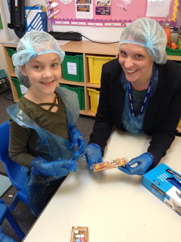 BainesCharles's tweet photo. Year 3 had a great day today making their own chocolate bars! Mrs Simmonds couldn't resist joining in! @BainesCharles #sweettreat #year3 #topicfun https://t.co/yuqswXOeDW