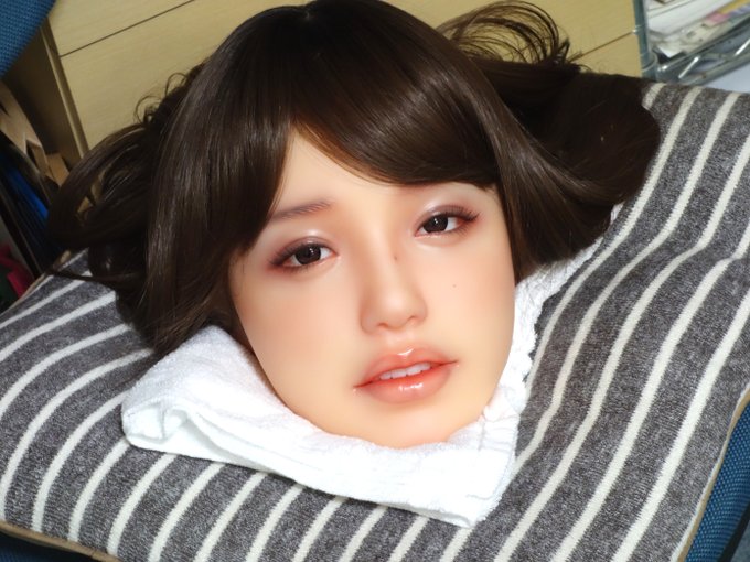 着替えやメンテナンスのため頭を外すたびに変な癖が芽生えそうになる 