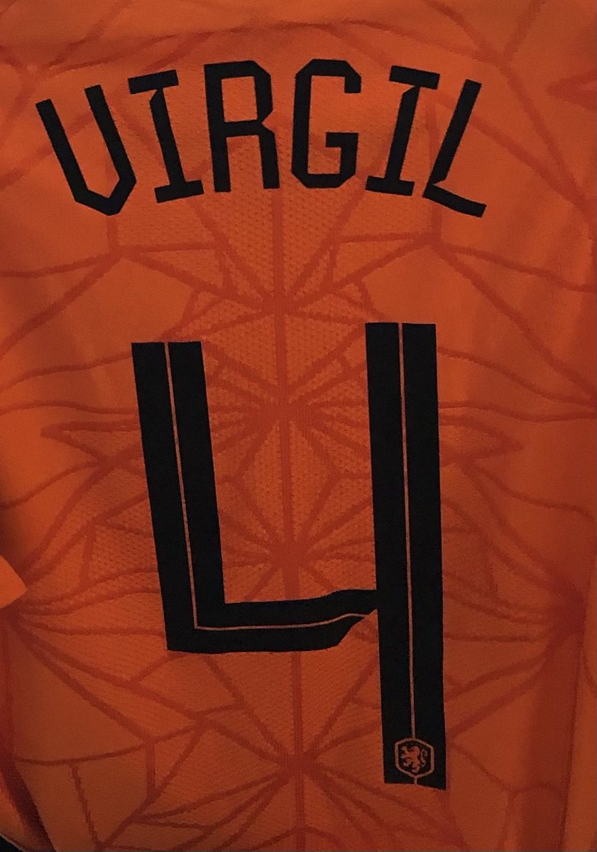 ⁦⁦<a href="/VirgilvDijk/">Virgil van Dijk</a>⁩ 1-0 #rotterdam #dekuip #nedgib #wk #qualifiers