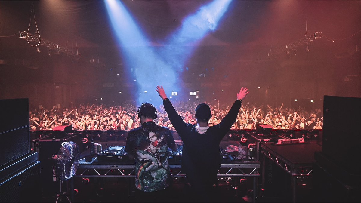 djjohnaskew's tweet photo. Eat it. @willatkinsonyes @rongevents https://t.co/vF7q0Zy2yr @TheVIICrew https://t.co/5fJqo25KLu