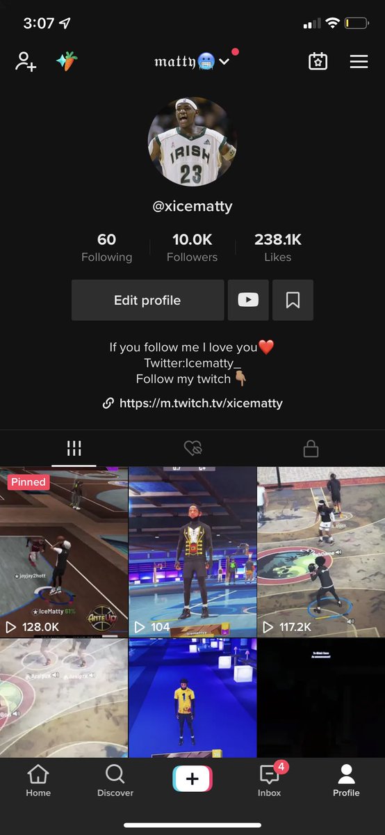 IceMatty_'s tweet image. I love y’all fr🖤