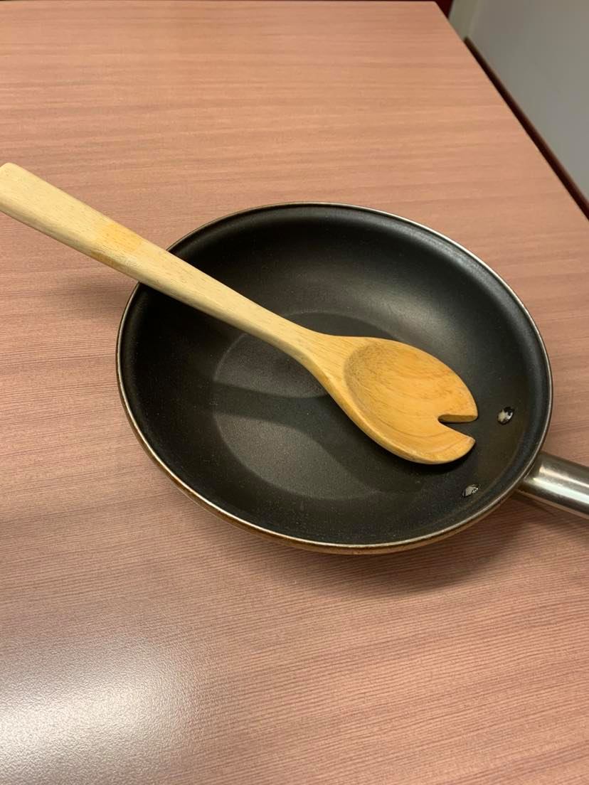 raadVijfheeren1's tweet photo. Cursusavond 2 Politiek Actief staat in het teken van de speeddates. Deelnemers, Raadsleden, Commissieleden en collegeleden wisselen ervaring en kennis uit. De tijd vliegt. Om de 10 minuten klinkt onverbiddelijk 'de bel'. https://t.co/2NMpbYFGjI
