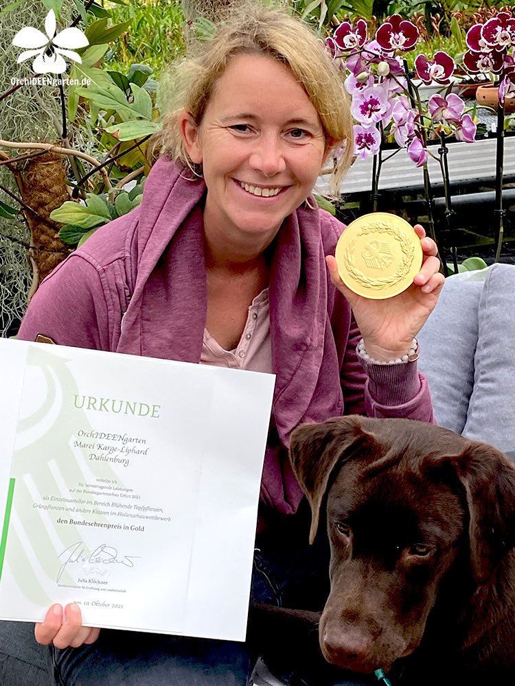 OrchIDEENKarge's tweet photo. Juchuhh!!! Wir sind jetzt offiziell die besten der besten 😊.

Das war echte Teamarbeit hier im OrchIDEENgarten und unser Dank gilt all unseren Mitarbeitern 👏🏼👍🏻👏🏼👍🏻

#buga2021 #bugaerfurt #bundesgartenschau #erfurt #buga #bundesgartenschau2021 #orchIDEEN #orchIDEE https://t.co/iwUEB9U0TS