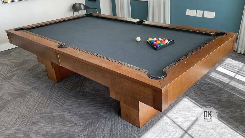 dkbilliards's tweet photo. New leather buckets on this custom 8 footer at @toscanaaptsirvine Rack ‘em up! #Billiards #dkbilliards #playpool #mancave #gameroom #pooltable https://t.co/2uLBcJhDrJ https://t.co/Db7VpgUHzz