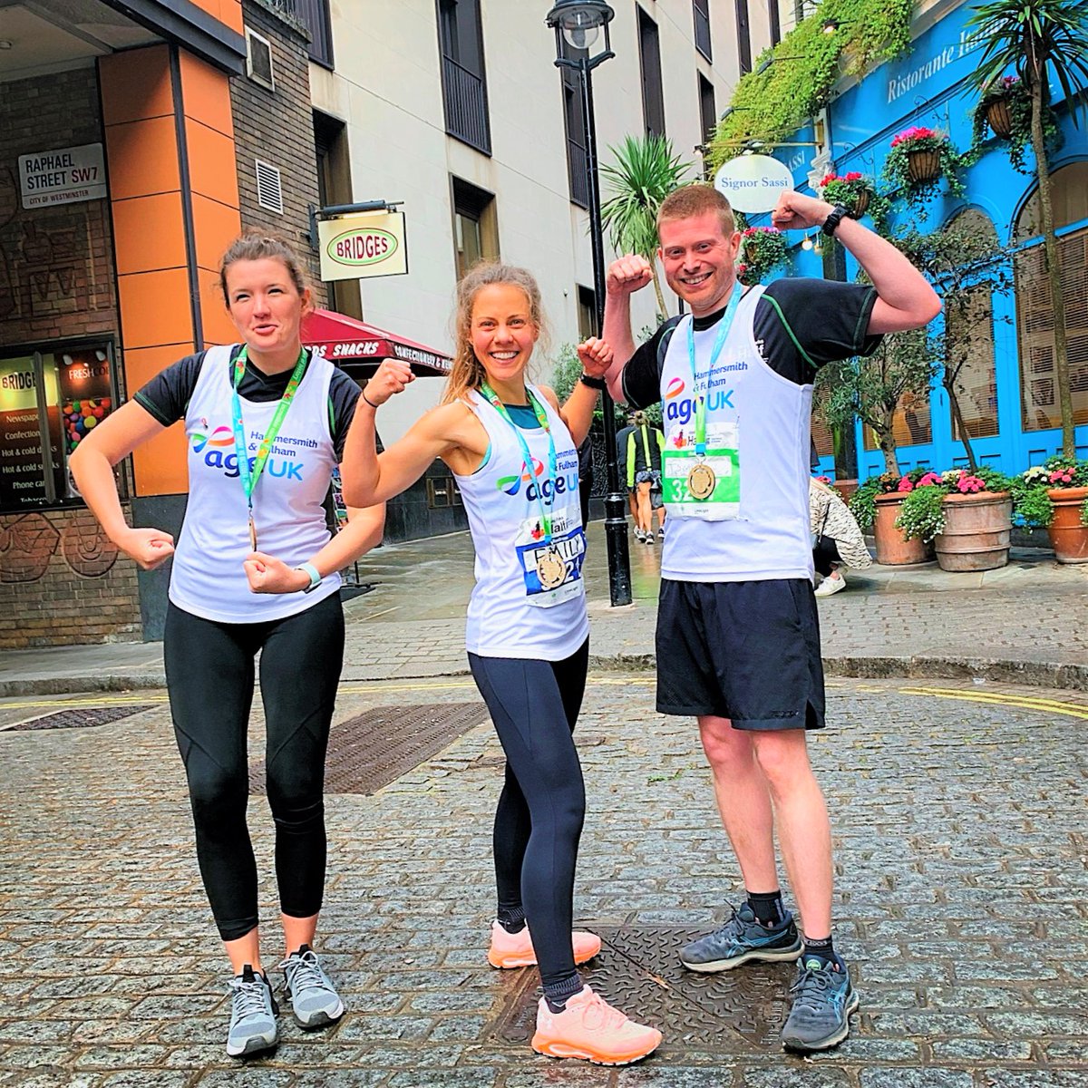 AgeUKHF's tweet photo. Charlie, Emily, James, Patrick, Lauren, Ema and Esme after smashing #RoyalParksHalf 🤩 Collectively, they've raised over £5000! We can't thank them enough for their energy and enthusiasm🤗 The funds will go directly to those who need it most 💙
#tacklingloneliness
#ageukhf https://t.co/uZDEDAOTYJ