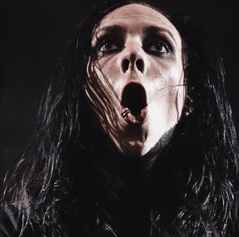 miwthreads's tweet image. 𝐫𝐢𝐜𝐤𝐲 𝐱