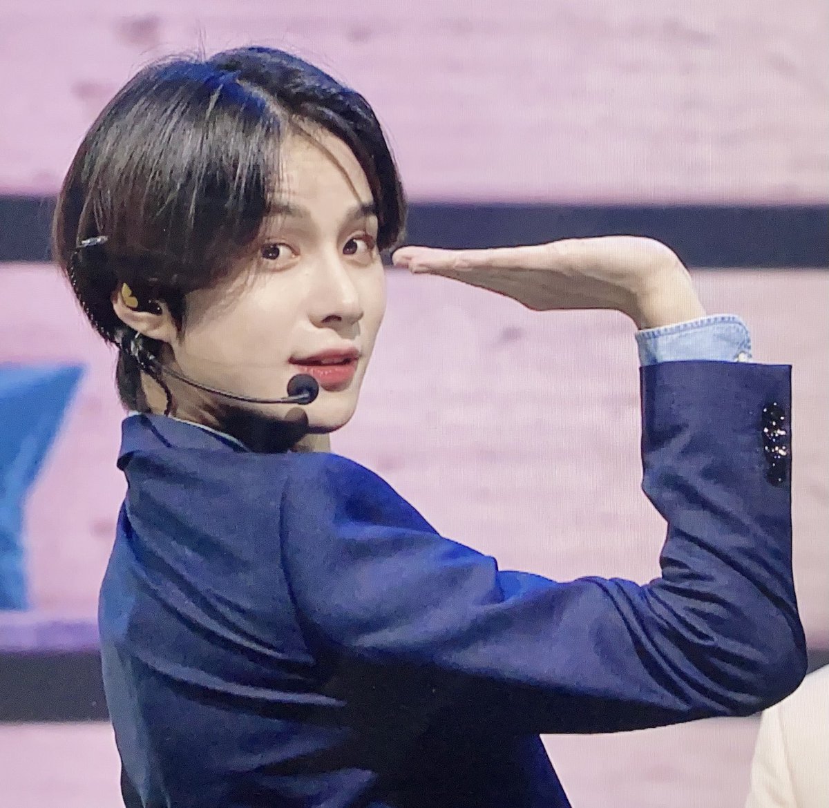 ꒰ sᴜɢᴀʀɴɪɴɢᴄᴀɴᴅʏ ꒱⋆.˚🦋༘⋆ tweet media