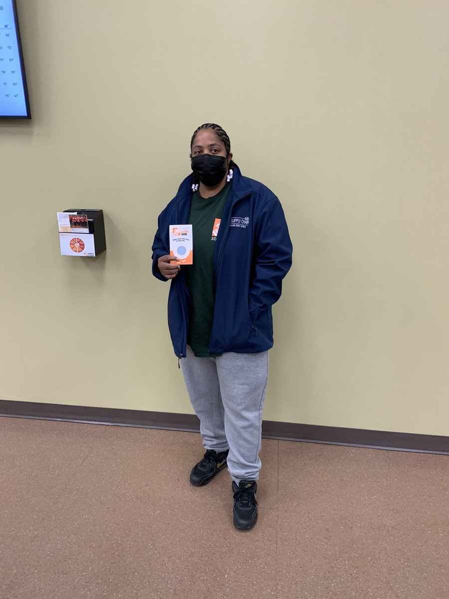 5752APM's tweet photo. Safety Takes Every One. Nichole P got a scratcher from SDO Ernest W. during his visit to the #Safe@HomeDallas5752. https://t.co/ZigYlr7auY