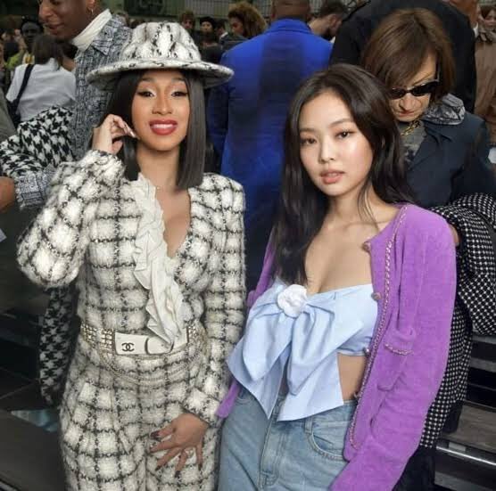 JennieMexico's tweet photo. Happy birthday @iamcardib! 🎂🥳🎈🎁

#JENNIE #제니 #김제니
#BLACKPINK @BLACKPINK #블랙핑크 https://t.co/ePRqhVVDtX