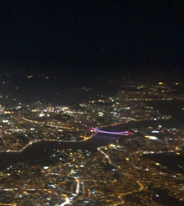 Kulaklıkta son ses “zemin” dinliyorum