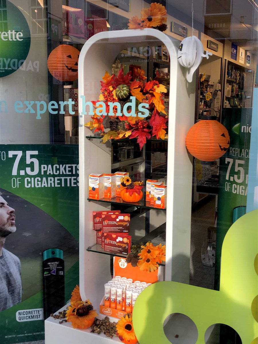 CastleStTraders's tweet image. What a lovely autumn window display by Haven Pharmacy on Castle Street 🍂🍁 #shoplocal