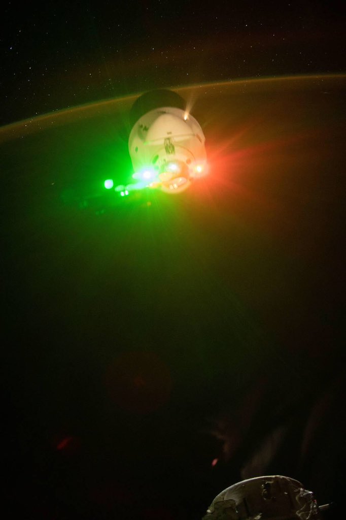 Sept. 30, the SpaceX Cargo Dragon resupply spacecraft is pictured as it backs away from the ISS forward-facing international docking adapter. The Cargo Dragon's beacon lights and a plume from one of its engines during its departure burn made for a colorful show.

Credit: NASA https://t.co/PINjTUapMA
