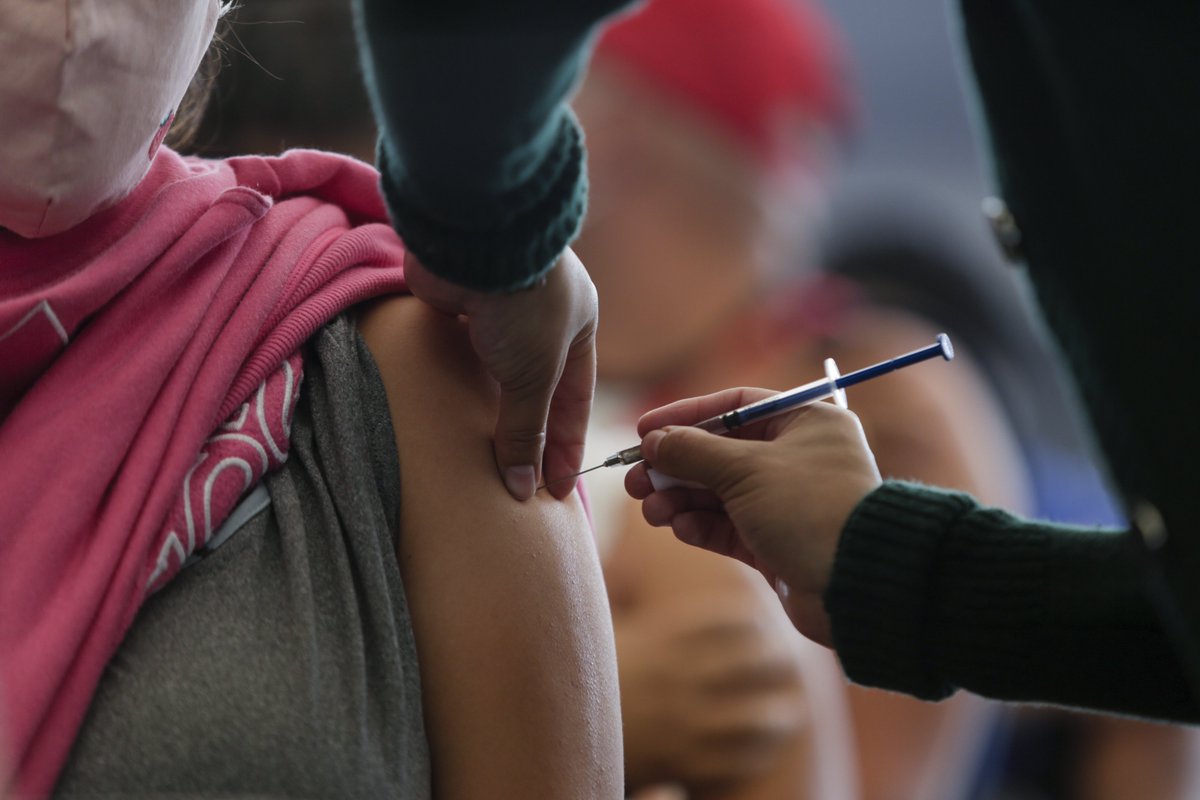 #ÚltimaHoraElHeraldo: Este martes inicia aplicación de la segunda dosis de vacuna contra la Covid-19 para población de 30 a 39 en #Saltillo. Las instalaciones de CANACINTRA, Ciudad Universitaria de la UA de C, Auditorio Parque las Maravillas y ...