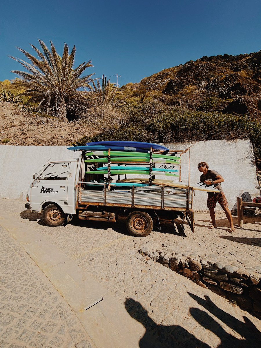 daniela_plesa's tweet photo. Surf vibes all the way.
#surfing #surflife #travel #portugal 
#vanlife https://t.co/nAbtXpTEdr