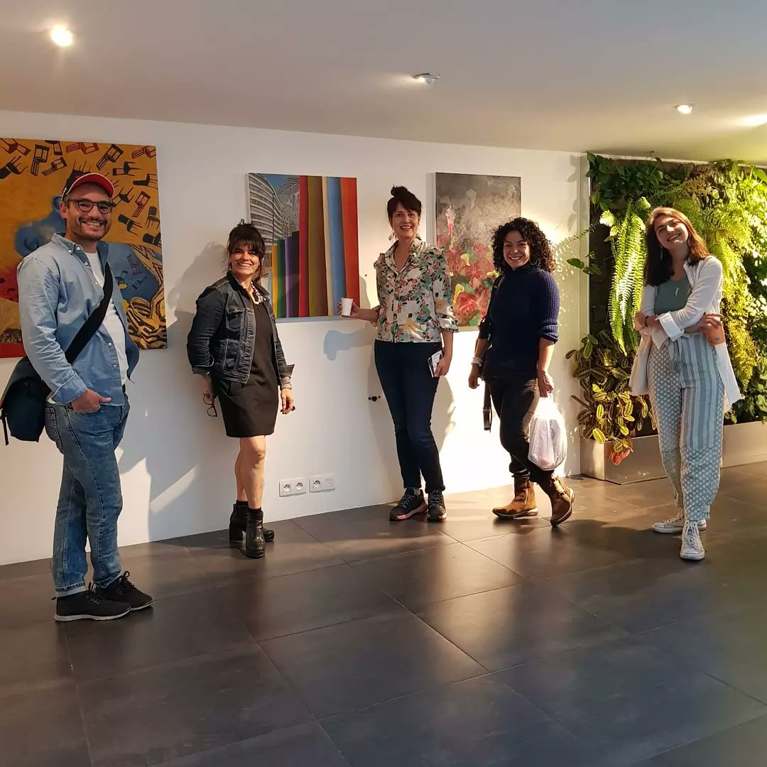 muwad_'s tweet photo. Un placer el haber podido compartir  con estos increibles artistas un taza de Café colombiano de Boyacá.

#Caféconsentido
#Caféavecdusens https://t.co/dxmmqBTIUC