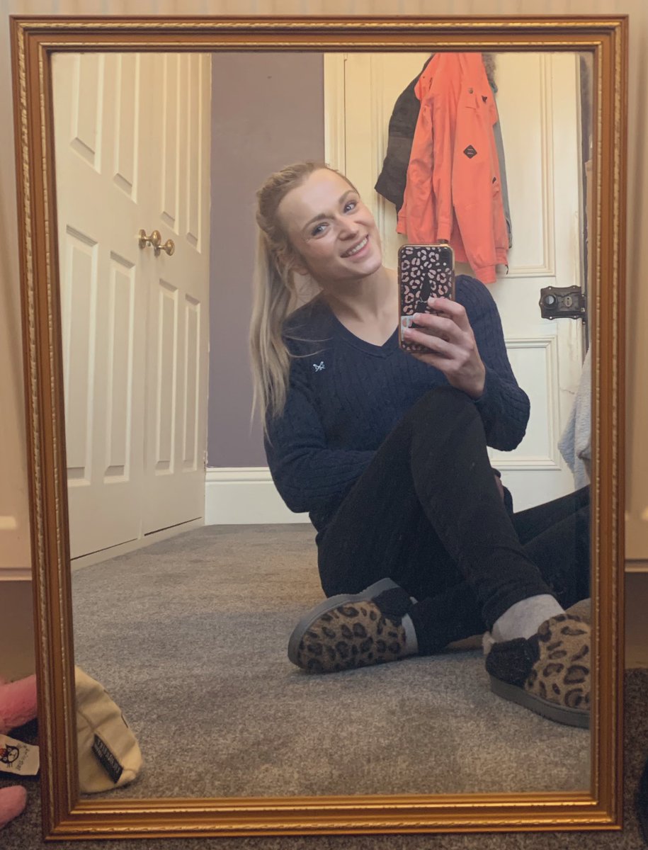 First day in my new job today! A new role as a mental health practitioner as part of Liaison &amp; Diversion within <a href="/WestYorksPolice/">West Yorkshire Police</a> The day ended with SALT training by a forensic specialist, provided by <a href="/BDCFT/">BDCFT NHS</a> which was a brilliant way to start! 🙌🏼🙌🏼🙌🏼