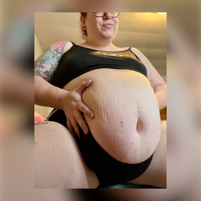 Squish #ssbbw #stretchmarks #ssbbwbelly #bellyhang #feedee #feedeebelly #gainergirl  #ssbbwgoddess ##bbwbelly<a href="/tag/ssbbw"class="tags">#ssbbw</a><a href="/tag/stretchmarks"class="tags">#stretchmarks</a><a href="/tag/ssbbwbelly"class="tags">#ssbbwbelly</a><a href="/tag/bellyhang"class="tags">#bellyhang</a><a href="/tag/bbw"class="tags"><span>#bbw</span></a><a href="/tag/belly"class="tags"><span>#belly</span></a><a href="/tag/fatgirl"class="tags"><span>#fatgirl</span></a><a href="/tag/feedee"class="tags"><span>#feedee</span></a><a href="/tag/feedism"class="tags"><span>#feedism</span></a><a href="/tag/gainergirl"class="tags"><span>#gainergirl</span></a>
