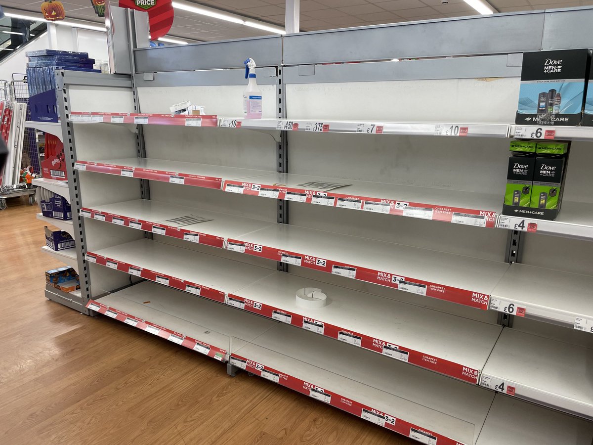 I have never seen a gifting event for Christmas lane as empty for launch. Grim. 

Very real risk of seasonal lines landing v close to event end which then either causes markdown, or working capital impacts as stock is held over (non food?).

All questions for Sir Dave.