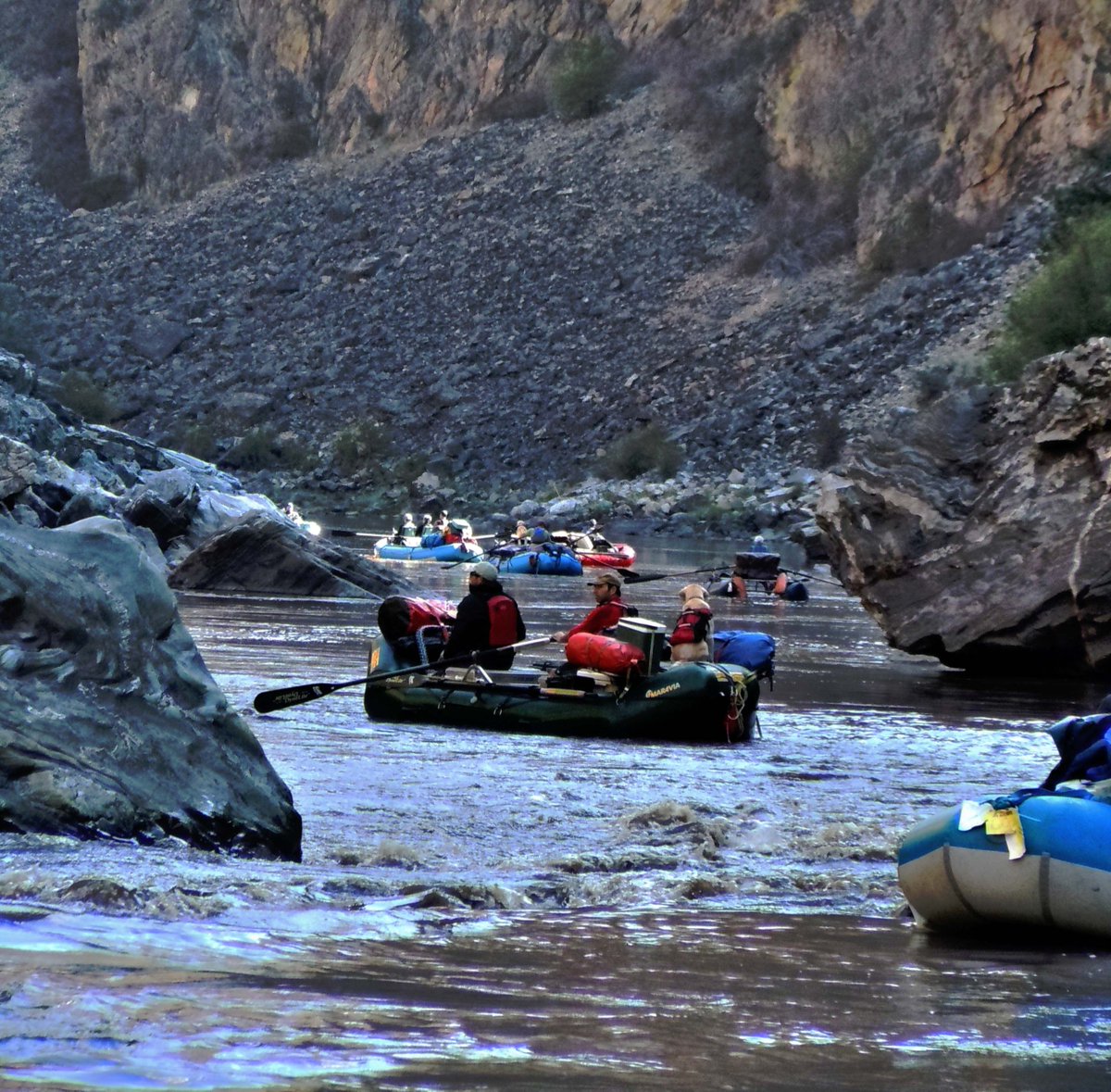 #salamanderpaddlegear #rivertrip #rafting #whitewaterrafting #idahowhitewater #raftingtable #firepan #floattrip