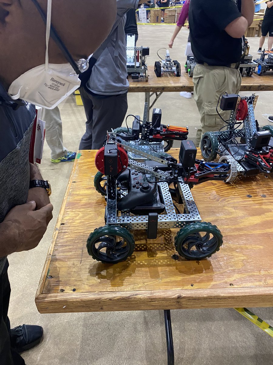 DrTALarry's tweet image. What a day! We definitely enjoyed TSA Tech Day at the GNF with our amazing Westlake TSA members and IB students! It definitely was a good time! Thanks to our TSA Advisor, Mr. Evers and our IB Coordinator, @AlannaJJohnson1 for their support! #GATSA2021 #TechDay2021 @westlakelions