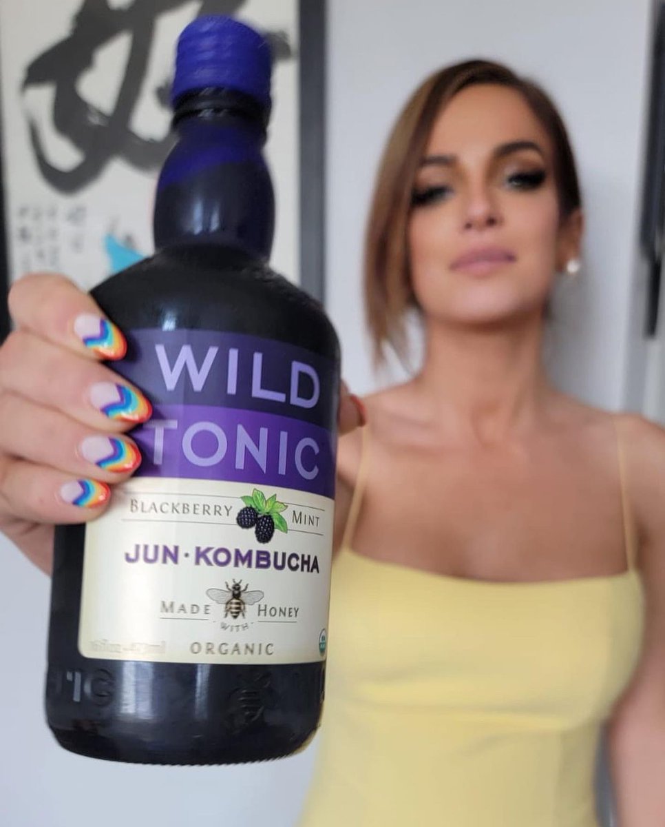 Are you ready to make a healthy swap your taste buds and gut will thank you for? Head over to your local healthy grocer and stock up on our smooth, organic &amp; natural jun kombucha!

📷 <a href="/saltyrachel/">Salt Wars</a>
