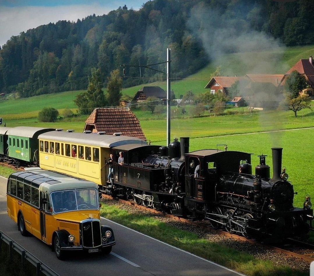 janick_klossner's tweet photo. Noch von Gestern.
Die letzte Saisonfahrt der @Emmentalbahn.
#emmentalbahn https://t.co/Wer51553vz
