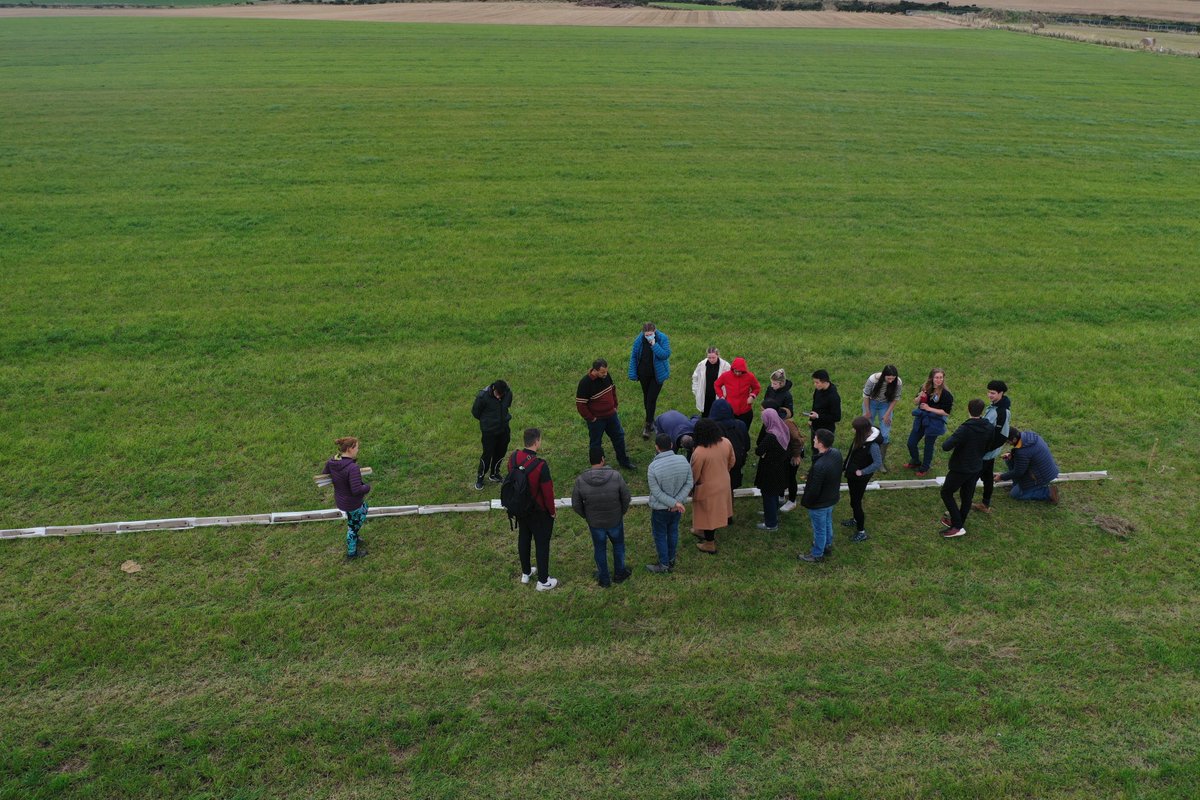 Virtualgeol's tweet photo. The white line in the field is a 140 m core through the entire Brent Group (with small gap). The Middle Jurassic Brent is one of the main reservoirs in the North Sea  - thanks to #IPG2021 and @northsea_henk @PolkadotExplore @Jess_Pugsley  @adrian_hartley @UoAGeosciences https://t.co/b4VvEuDiQJ