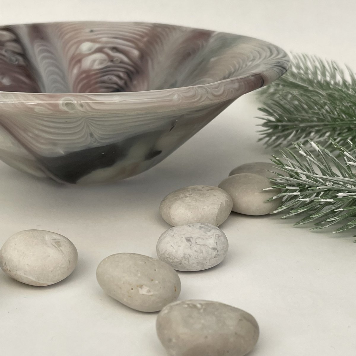 It’s been a while since I’ve shared anything on here, but today I’ve added some new items in my Etsy shop
This little bowl is a 1 off, a pot melt where the hot glass is drizzled onto the kiln floorall the striations cannot be replicated ~ pretty cool ! 😀
etsy.me/3oT1gZ4