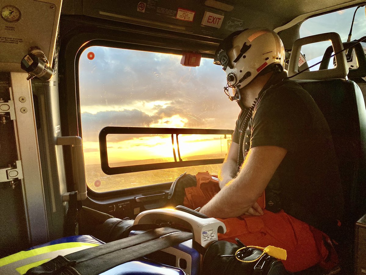 LeDyslexicMedic's tweet photo. #viewsfromthecrews …it’s not often we land in the same field as another air ambulance…was great to see the team from @air_ambulance 😁 @EastAngliAirAmb @davidkilsy1 @DrewWelch9 https://t.co/t2PcmMlkDf
