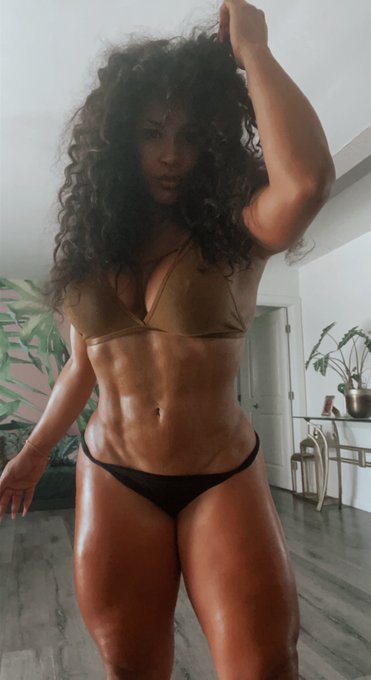 When you don&rsquo;t cheat over the weekend 🦵🏽💪🏽 https://t.co/9RawtRaORC