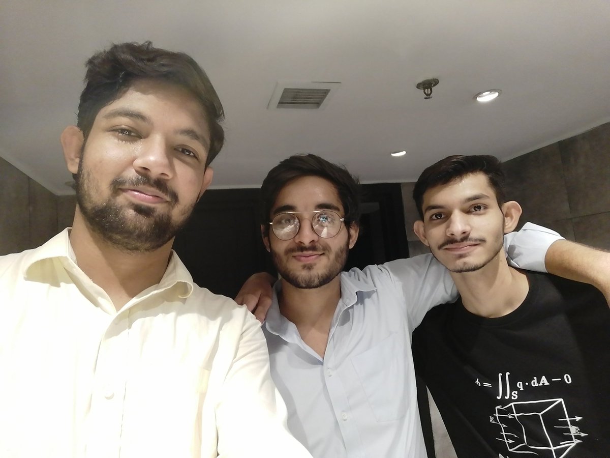 muneeb227's tweet photo. 4/ Event was made awesome by #formanites and was well managed by Tayyab Sherazi who is the president of @BPSFcc of @FCCollege ❤️
#PlanetaryObservation #Dinner #HospitilityInn #Lahore #City #Astronomy #worldspaceweek2021 #SyedMuneebAli https://t.co/zJsNpdcoNX