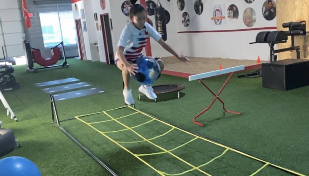 averyoh3's tweet photo. Training in the Lab #agility #athlete #fitness #Coaches #college #DMV #Mindset #FitnessMotivation #Recruiting #recruitment #Soccer #SportsCenter #Training #strengthandconditioning https://t.co/PNpyWNZCRa