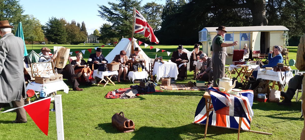 Waterstones Reading tweet media