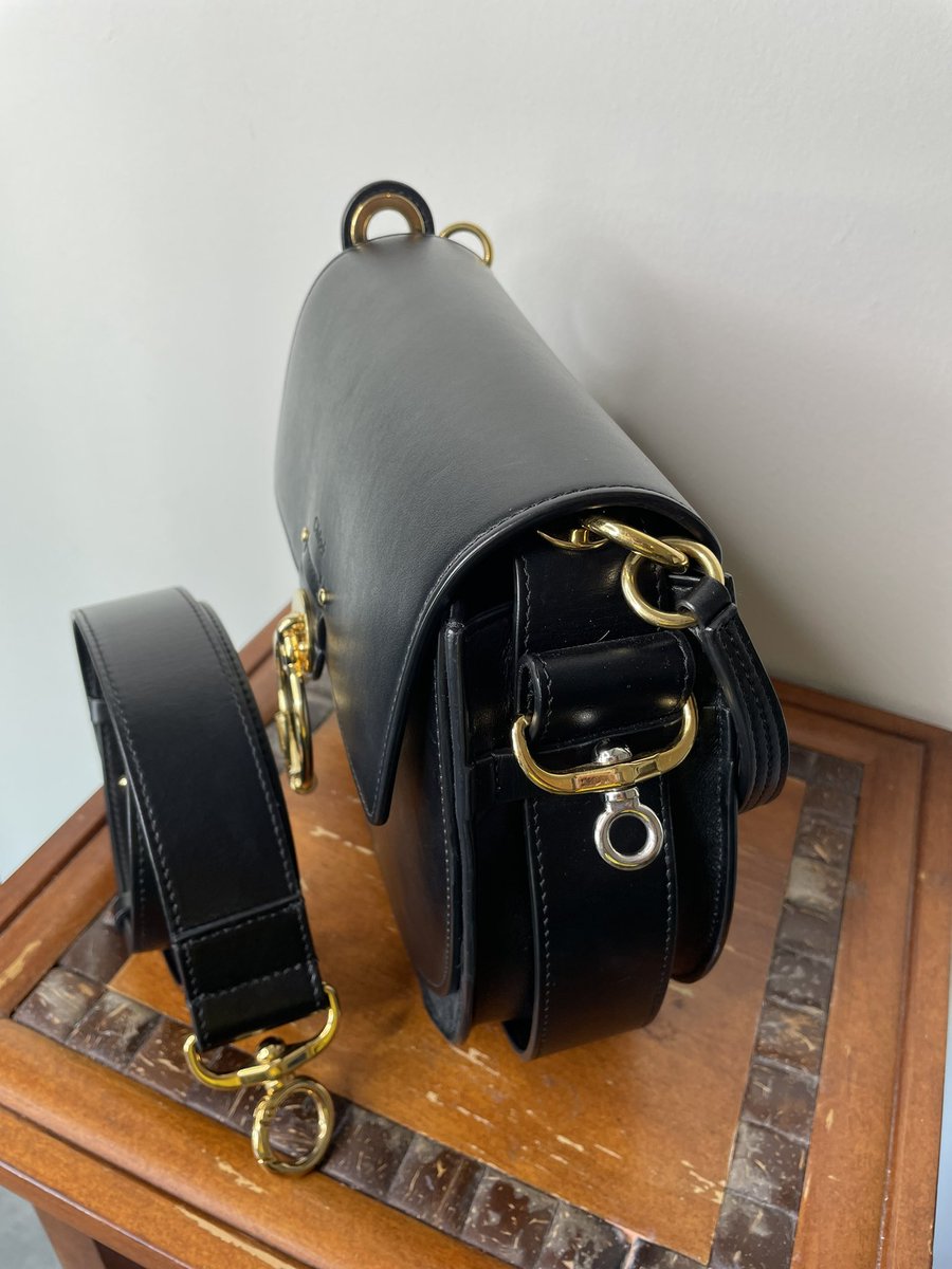 steflovesmakeup's tweet photo. Chloe bag for sale #chloebag #tessbag #chloetessbag #bags https://t.co/dMbmlcZE2f