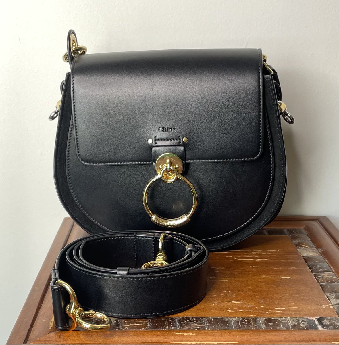 steflovesmakeup's tweet photo. Chloe bag for sale #chloebag #tessbag #chloetessbag #bags https://t.co/dMbmlcZE2f