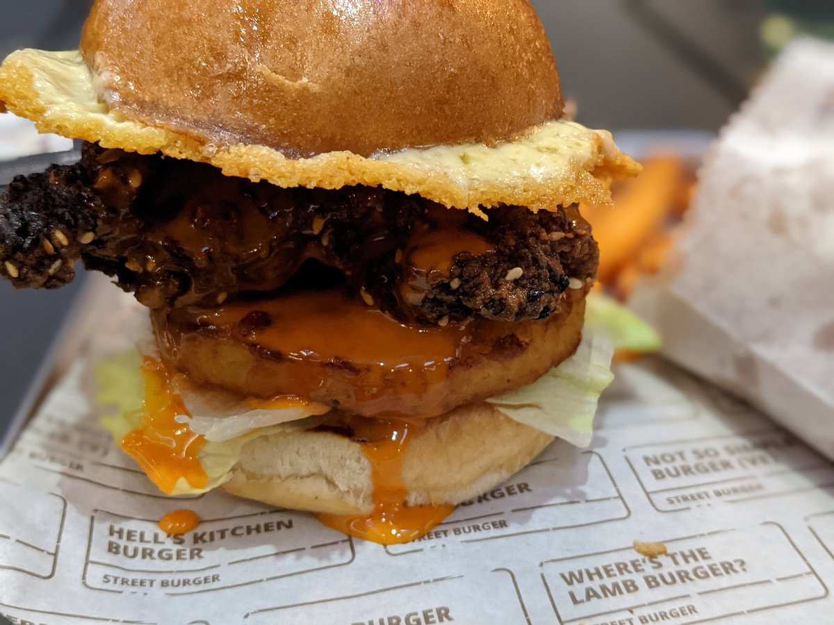 Holy Christ <a href="/GordonRamsay/">Gordon Ramsay</a> best burger I've ever had. Tommy and Karolina were excellent